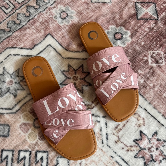 Love slides - Picture 1 of 2